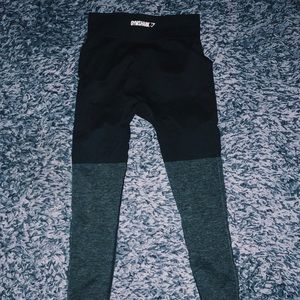 GYMSHARK — TWO TONE SEAMLESS LEGGINGS - Black/Gray